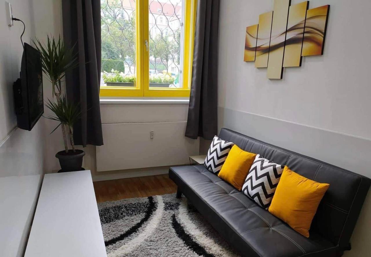 Apartment Lyly - Modern With Free Parking Prague